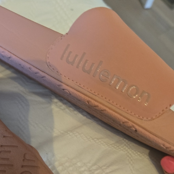Lululemon Athletica Pink Slippers - Picture 4 of 4